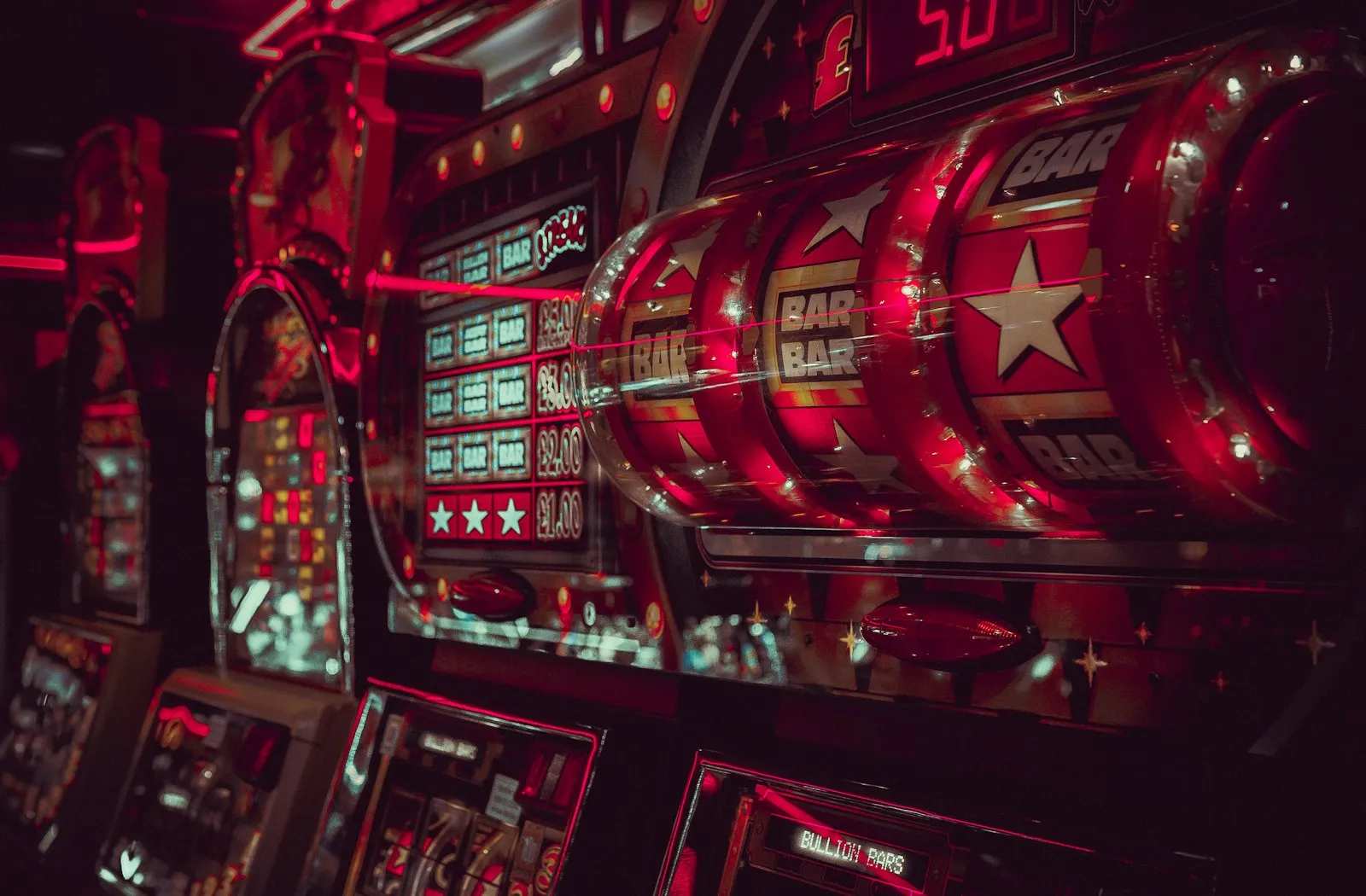 Slots e caça-níqueis